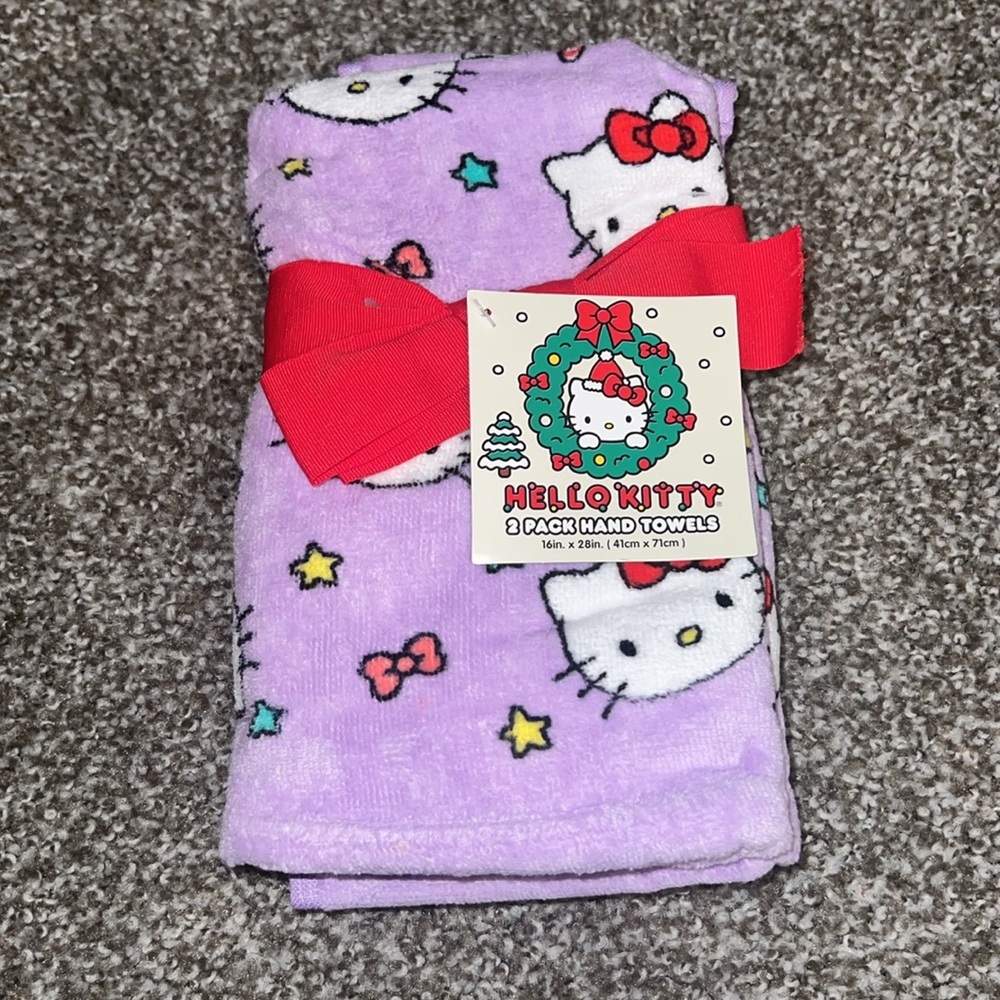 hello kitty holiday hand towels 2 pack